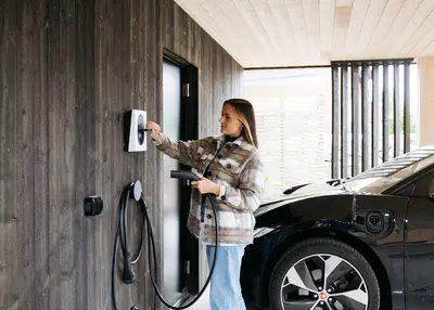 elektrische auto opladen met zonnepanelen